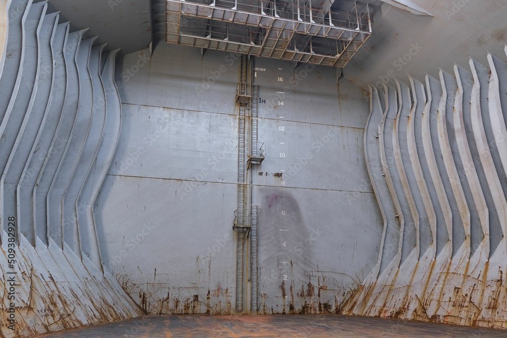 Hold cleaning service in Port of Rijeka