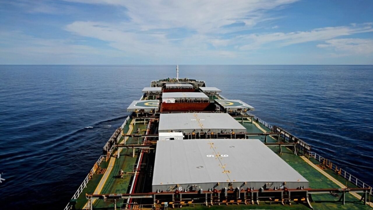 Hold Cleaning Service in Port of Ghent