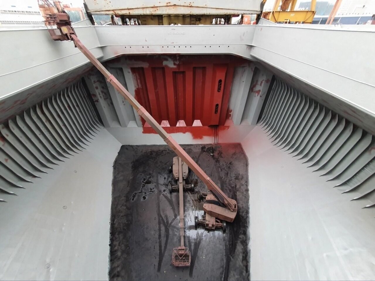 Hold Cleaning Service in Port of Vlorë