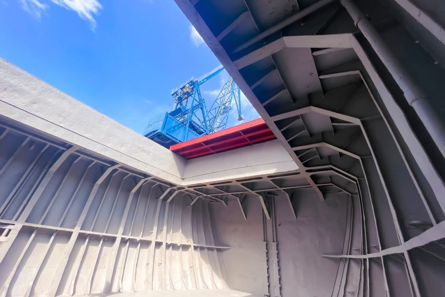 Hold cleaning service in Port of Burgas