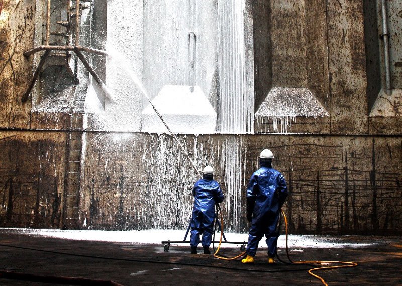 hold cleaning service in Port of Rotterdam
