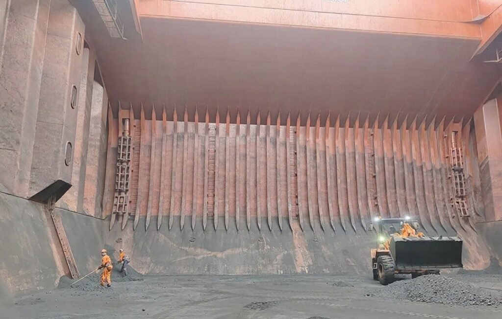 Hold Cleaning Service in Port of Riga