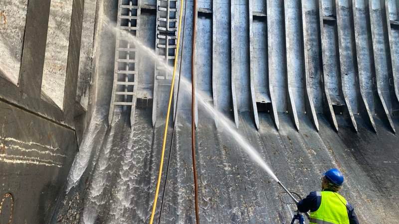 vacuum hold cleaning Fujairah