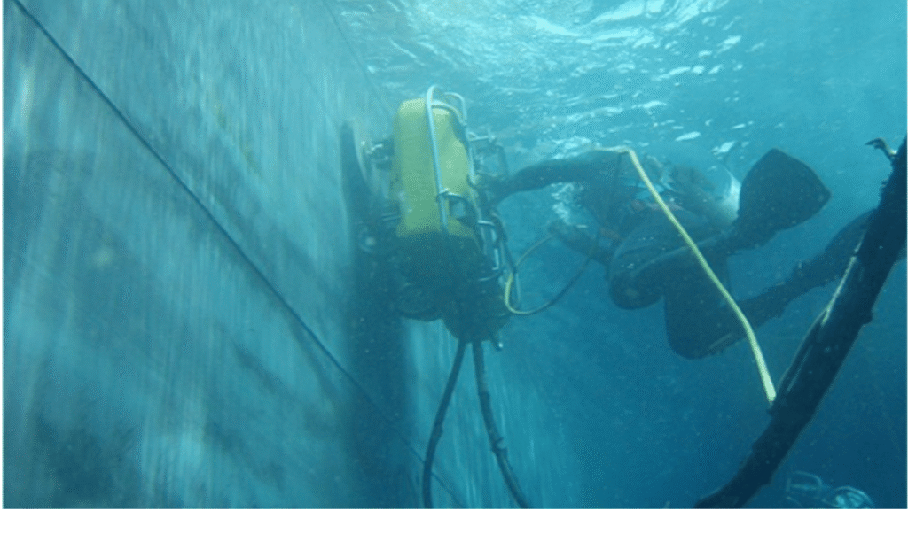 Underwater Ship Hull Cleaning in Skikda