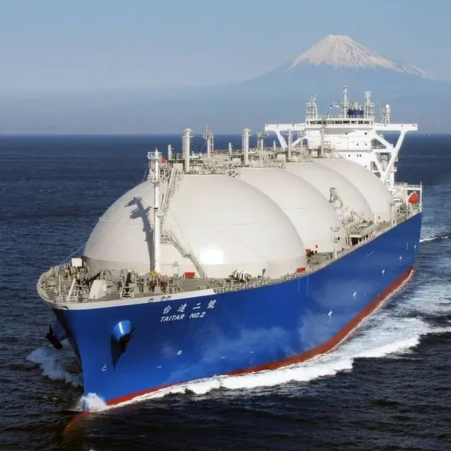 Gas freeing Suez