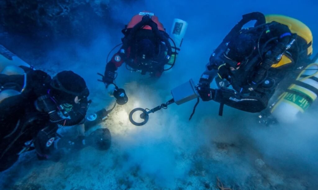 Underwater Hull Cleaning in Chicago