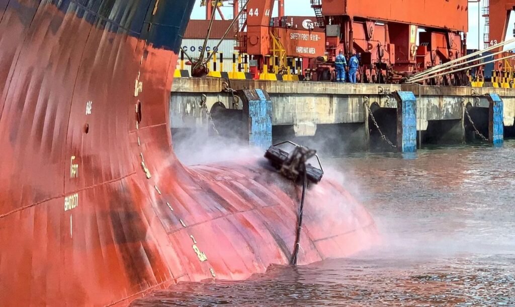 Ship hold cleaning in Khalid Port